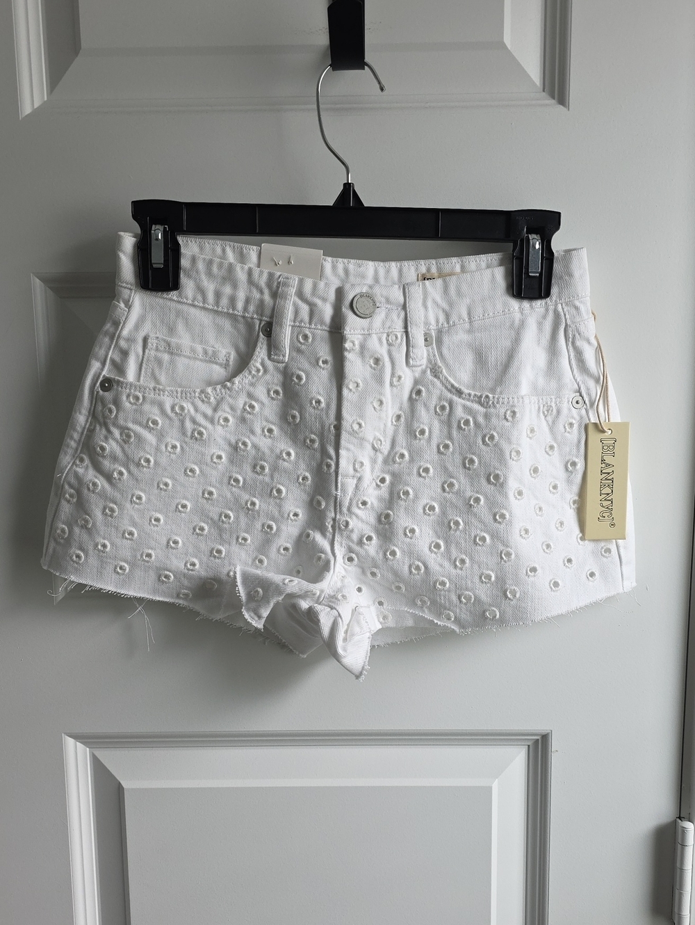 BlankNYC The Barrow Vintage High Rise White Eyelet Denim Shorts Size 24 G246